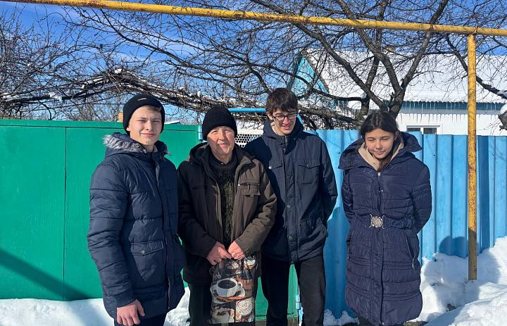 Поздравление с наступающим Днём  Защитника Отечества заслуженного учителя Кубани Клименко И. Г.